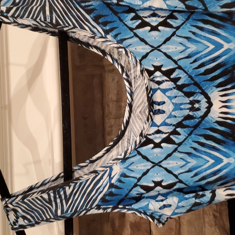 Dress - Picture 4 of 6